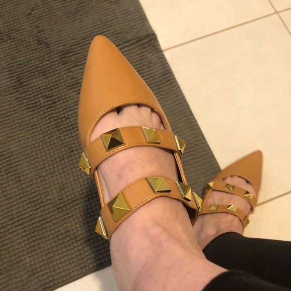 “BAMBOO “CHIC NEW SLIP ON’s LIKE Valentin….black/ tan - Picture 11 of 16